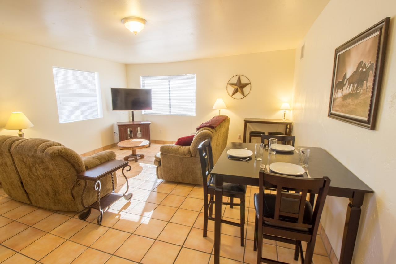 Stagecoach Suites Wickenburg Extérieur photo